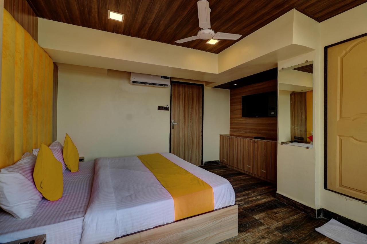 Hotel Priceless Мумбай Екстериор снимка